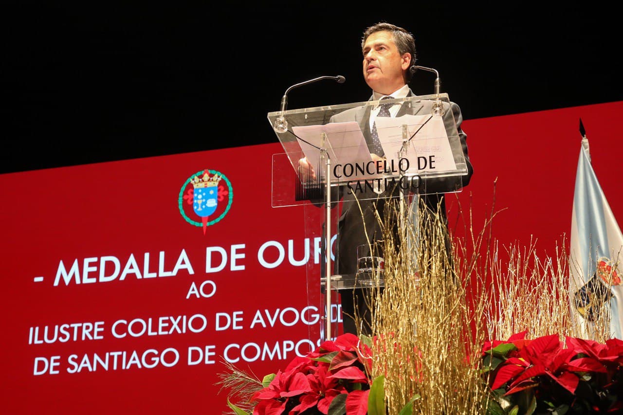 O decano, Francisco Rabuñal, falou en representación do Colexio