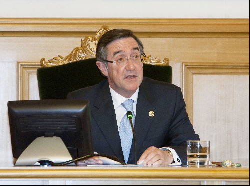 Ángel Currás na súa toma de posesión como alcalde