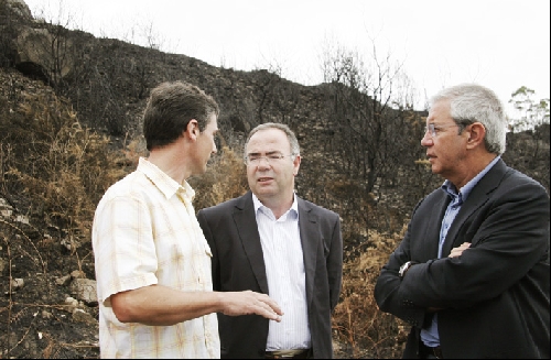 Sánchez Bugallo e Pérez Touriño nas zonas afectadas polo lume