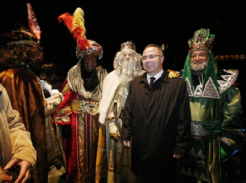 O alcalde cos Reis Magos tras a Cabalgata