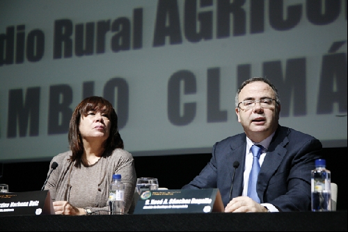 Coa ministra Cristina Narbona nun congreso sobre o medio rural e o cambio climático